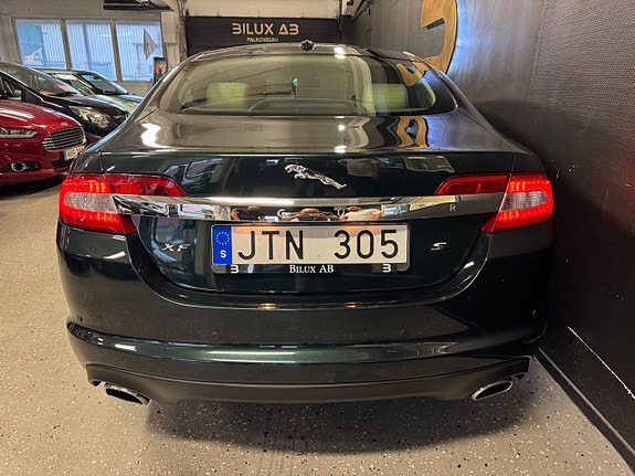Jaguar XF 7 of 24