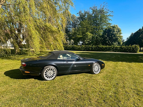 Jaguar XKR