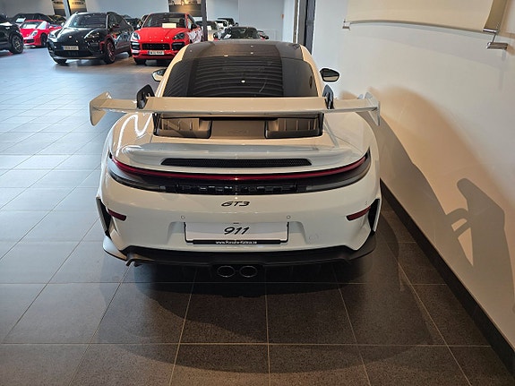 Porsche 911 GT3 7 of 10