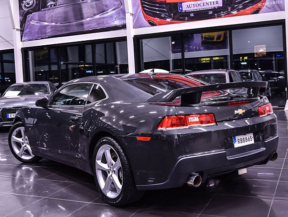 Chevrolet Camaro SS 2 of 5