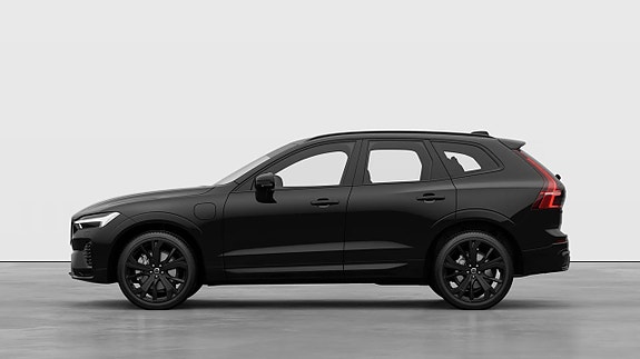 Volvo XC60 2 of 10