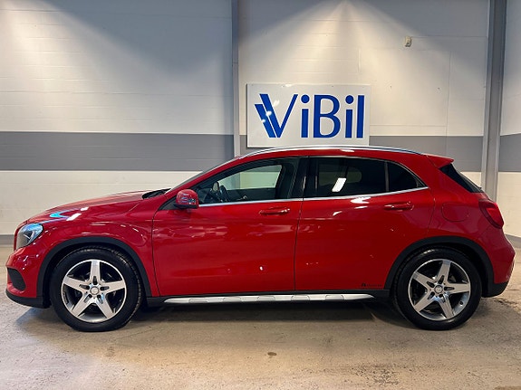 Mercedes-Benz GLA200 3 of 16