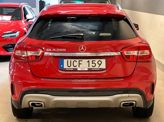 Mercedes-Benz GLA200 5 of 16