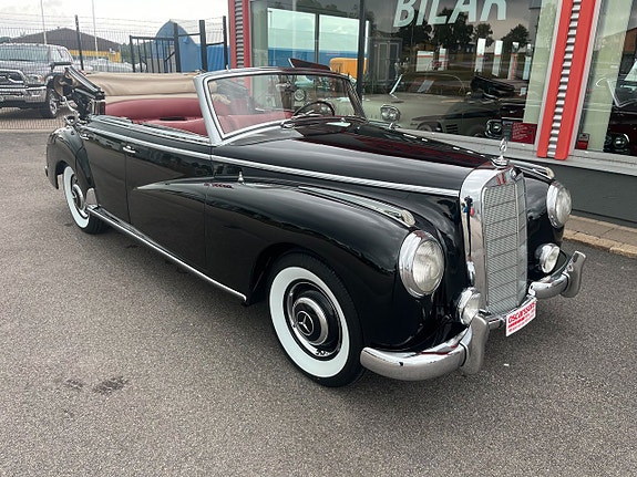 Mercedes-Benz W186 23 of 30