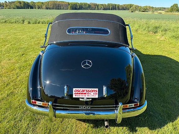 Mercedes-Benz W186 16 of 30