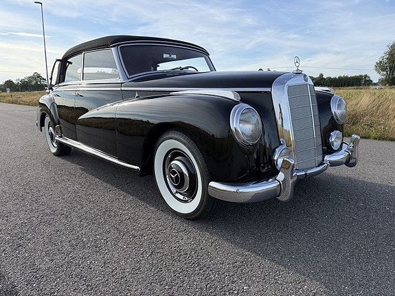 Mercedes-Benz W186 7 of 30