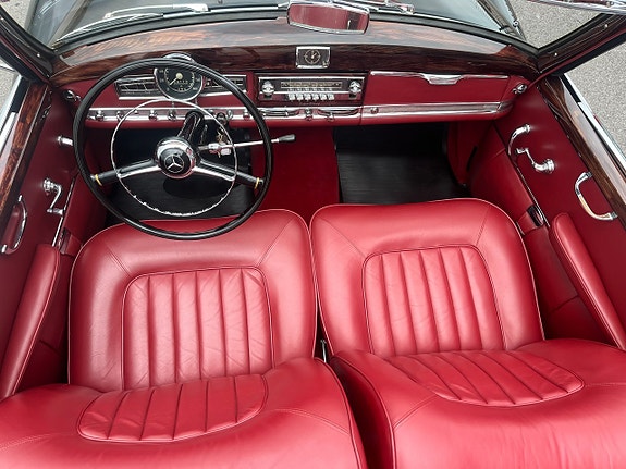 Mercedes-Benz W186 28 of 30