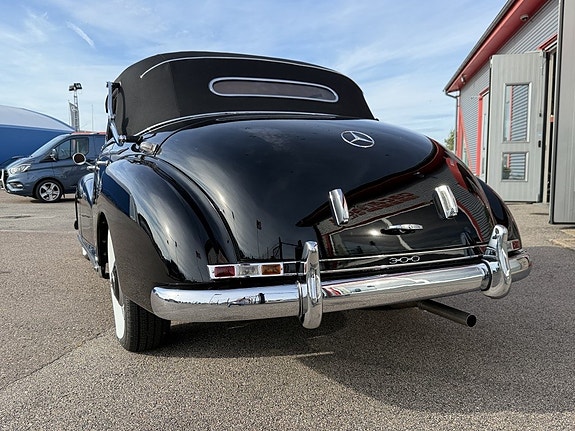Mercedes-Benz W186 9 of 30