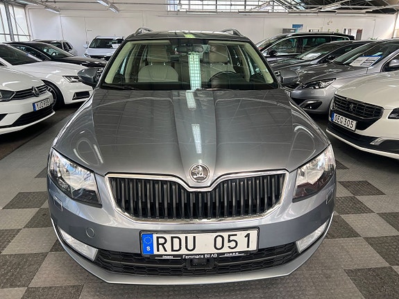 Skoda Octavia 6 of 16