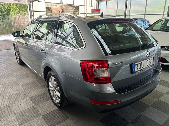 Skoda Octavia 3 of 5