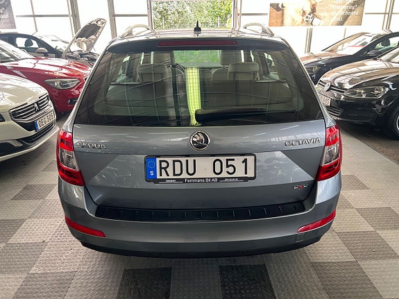 Skoda Octavia 8 of 16