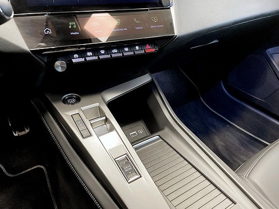 Peugeot 408 10 of 16