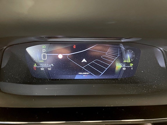 Peugeot 408 8 of 16