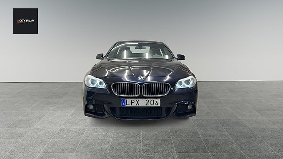 BMW 520 2 of 5