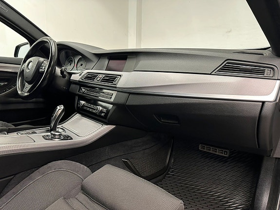 BMW 520 9 of 16