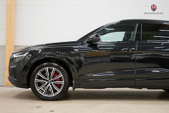 Audi Q8 8 of 27