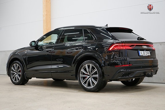 Audi Q8 4 of 5