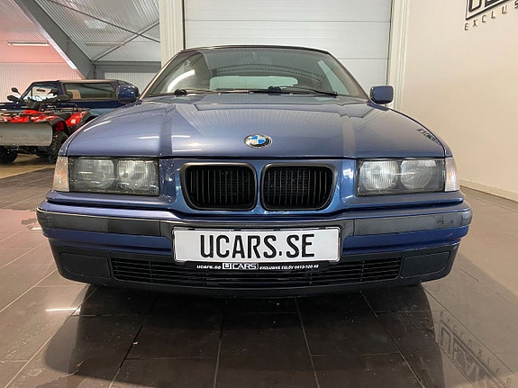 BMW 318 3 of 5