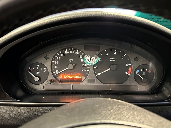 BMW 318 16 of 23