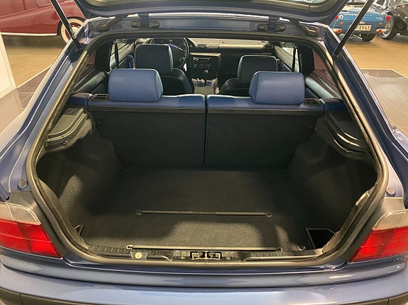 BMW 318 3 of 23