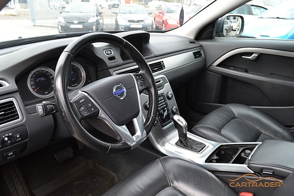 Volvo XC70 15 of 15