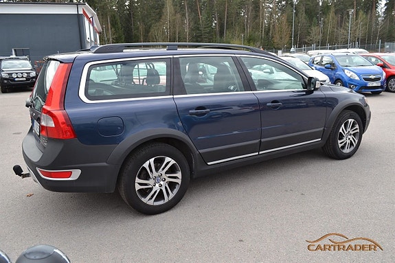 Volvo XC70 9 of 15