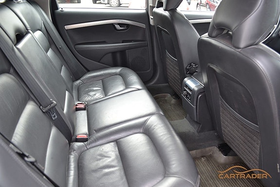 Volvo XC70 10 of 15