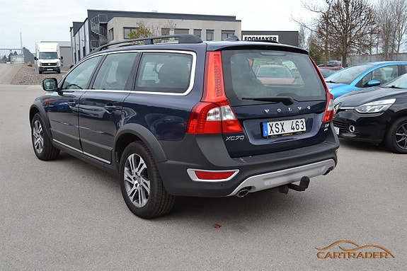 Volvo XC70 5 of 15