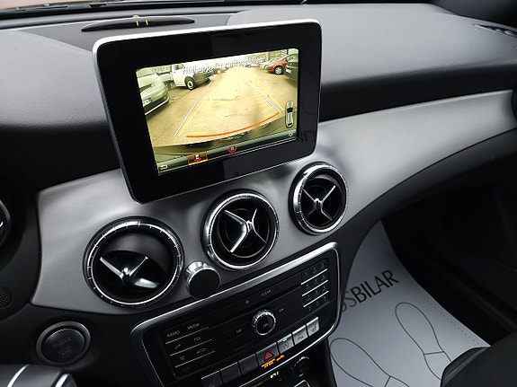 Mercedes-Benz CLA200 10 of 14