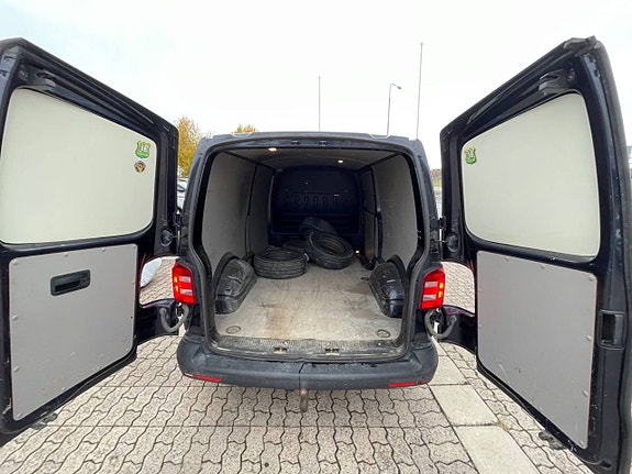 Volkswagen Transporter 13 of 20