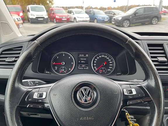 Volkswagen Transporter 17 of 20