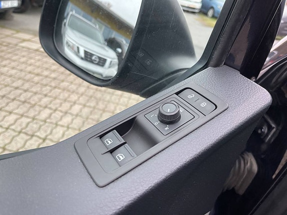 Volkswagen Transporter 15 of 20