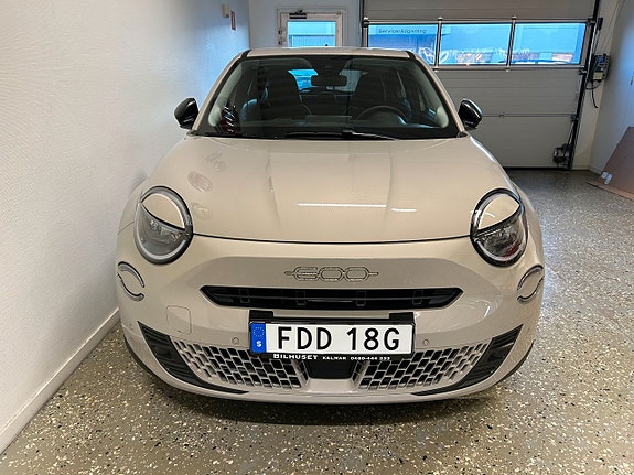 Fiat 600 4 of 10