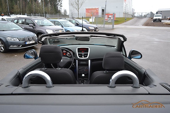 Peugeot 207 CC 14 of 15