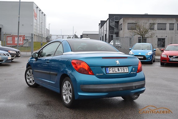 Peugeot 207 CC 2 of 5