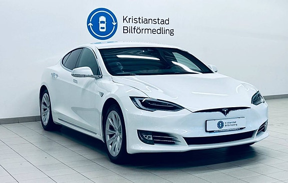 Tesla Model S 5 of 12