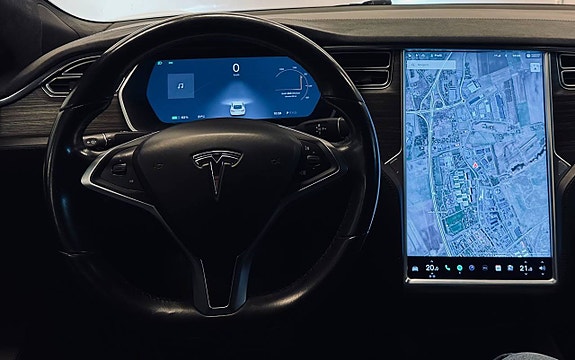 Tesla Model S 11 of 12