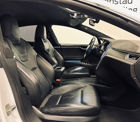 Tesla Model S 9 of 12