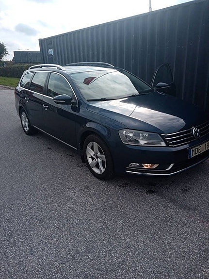Volkswagen Passat 3 of 5