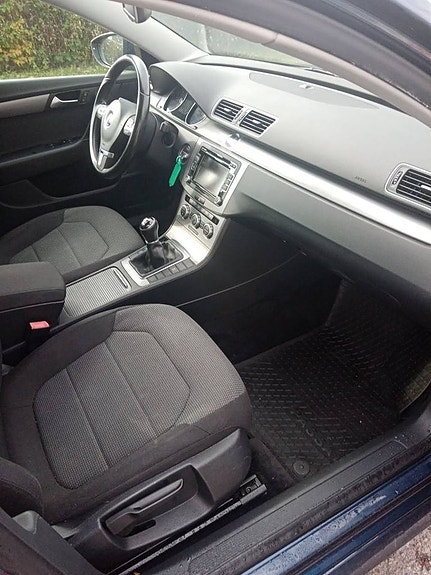 Volkswagen Passat 7 of 18