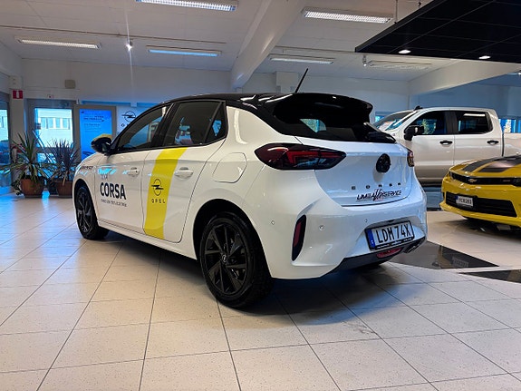 Opel Corsa 2 of 5