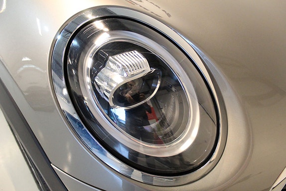 MINI Cooper 23 of 24