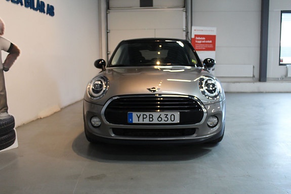 MINI Cooper 5 of 5
