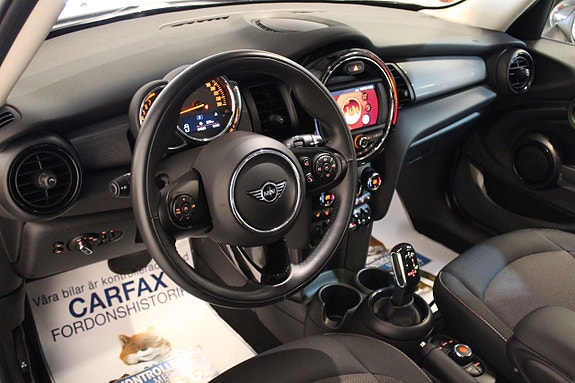 MINI Cooper 10 of 24
