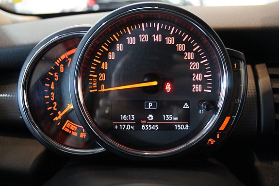 MINI Cooper 11 of 24