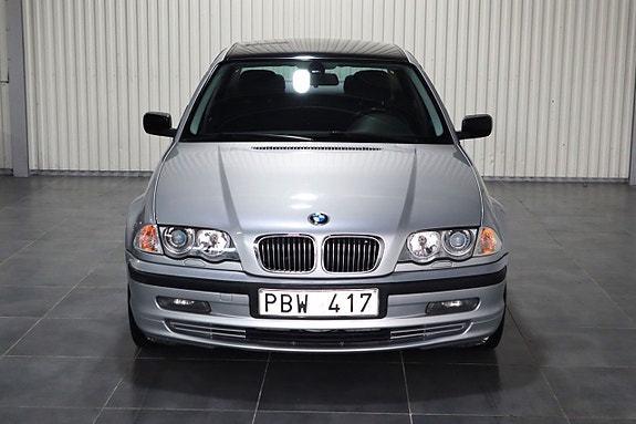 BMW 320 11 of 14