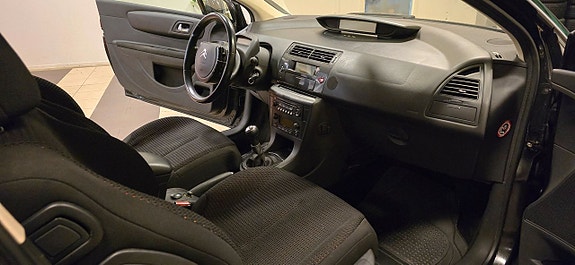Citroen C4 14 of 18