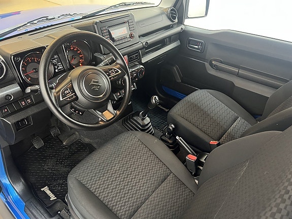 Suzuki Jimny 9 of 16