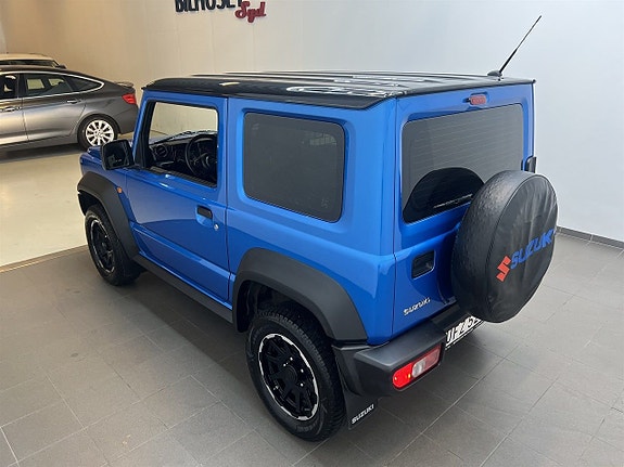 Suzuki Jimny 16 of 16