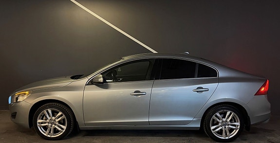Volvo S60 8 of 19